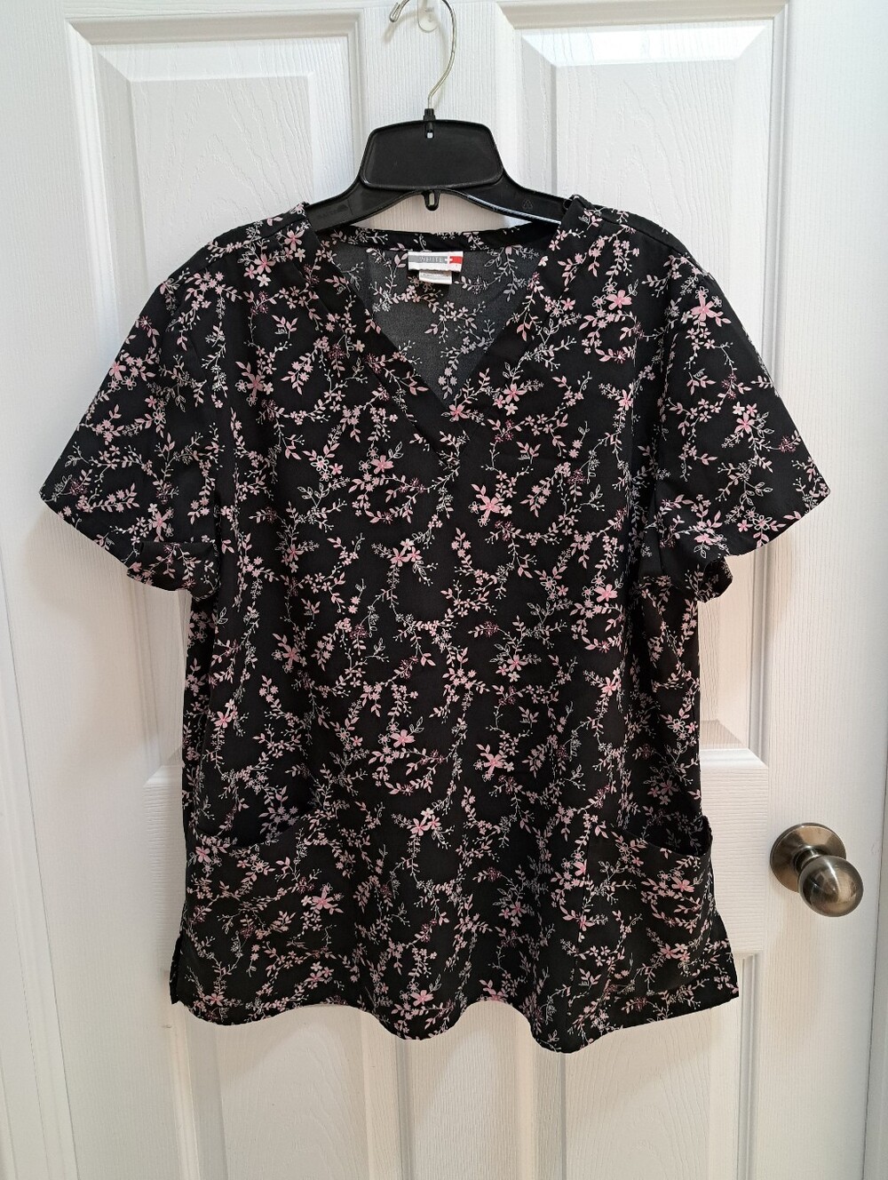 White Cross Scrubs Top Floral Womens Large Uniform Nursing Dental Office Work